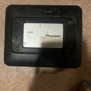 Pioneer GM-5400T 2-channel car amplifier.